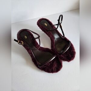 Zara Women's Dark Red Furry Heels